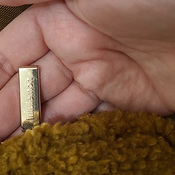 Lululemon Everywhere fleece belt bag in Burnt Caramel - Picture 6 of 6